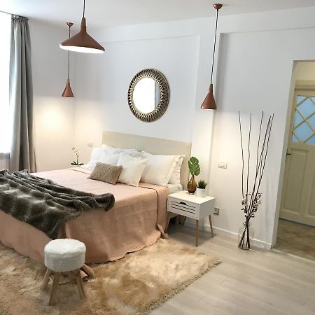 Metropole Apartments Invilla Old City Bükreş Dış mekan fotoğraf