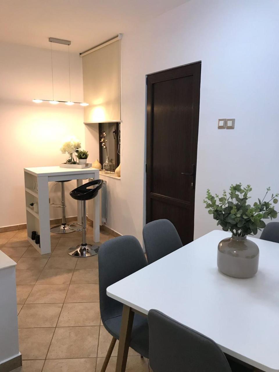 Metropole Apartments Invilla Old City Bükreş Dış mekan fotoğraf